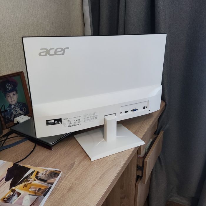 Белый монитор Acer HA240Y awi