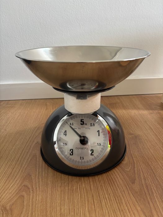 Balança de culinária Ernesto