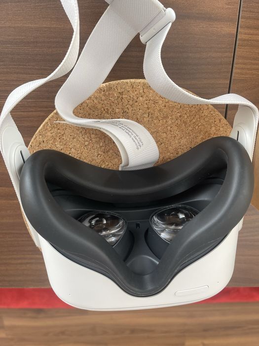 Meta Oculus Quest 2