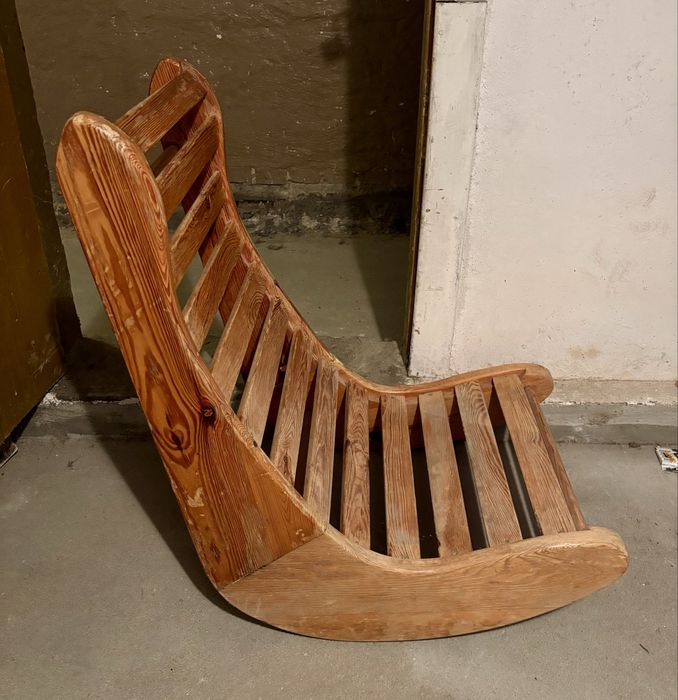 Drewniane bujane leżaki – solidne