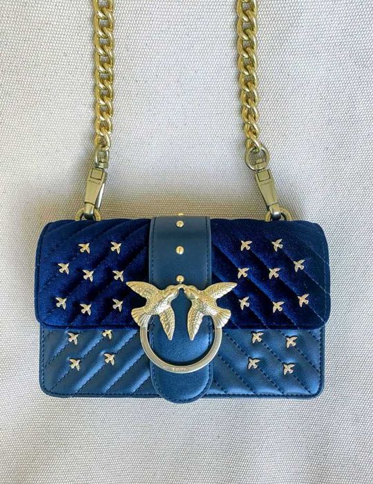 Pinko śliczna torebka na łańcuszku