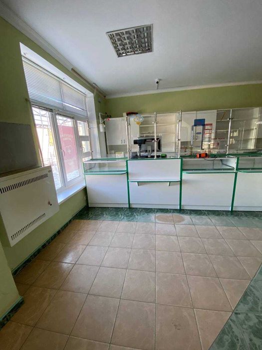 Продам приміщення смт Володарка