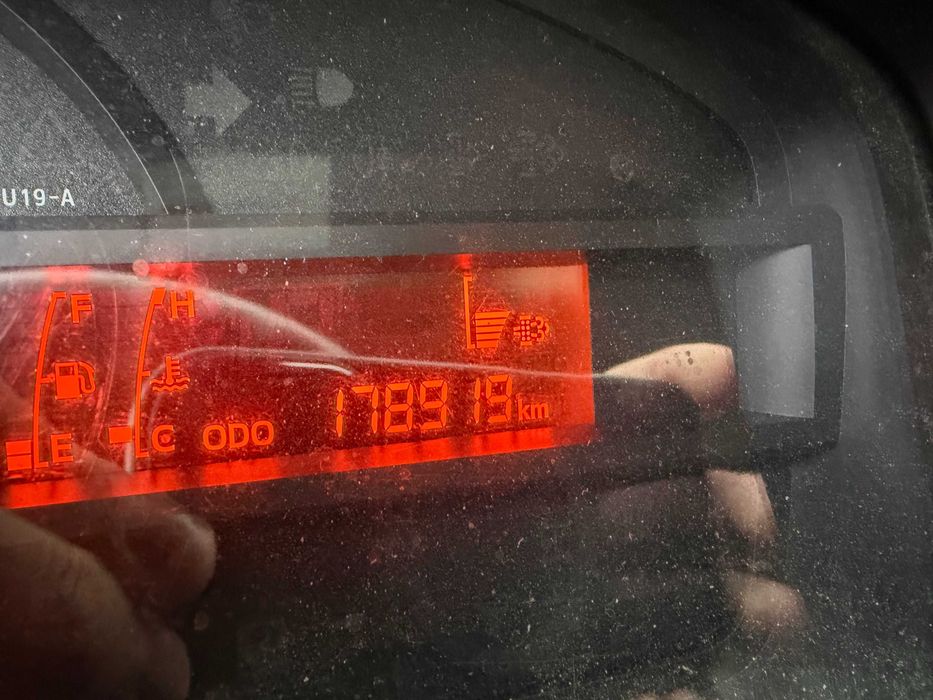 Carrinha toyota dyna tribasculante 7.5t