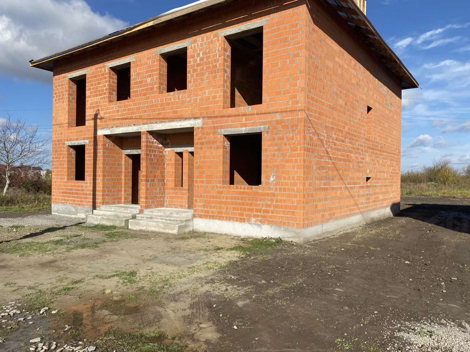 Продається котедж