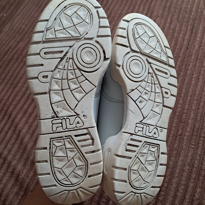 Кросівки  FILA..