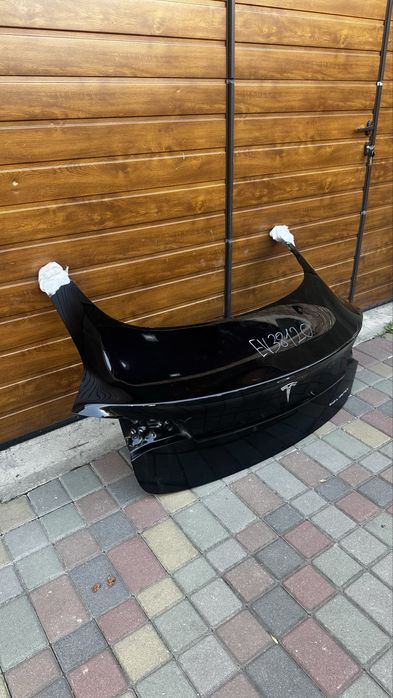 Кришка багажника tesla model 3 dorest ev38120