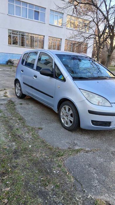 Mitsubishi Colt 200X | Надійне та економне