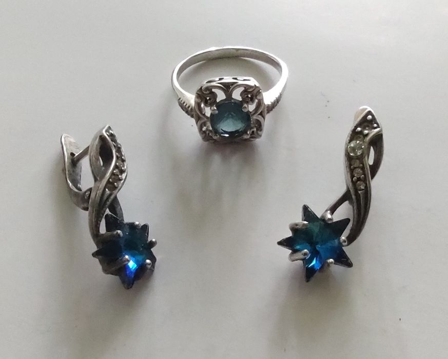 Серебряные серьги-звёздочки и перстень. Костяное кольцо.