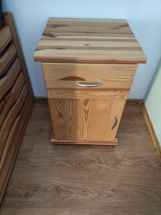 Szafka nocna sosnowa lite drewno 45x45x67