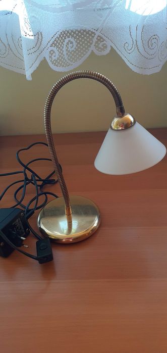 Lampka biurkowa.