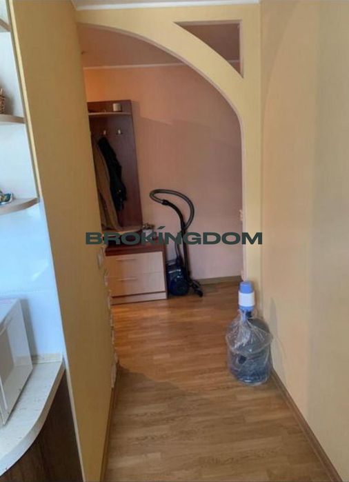 Продаж 2-кімнатної квартири по вул. Зодчих