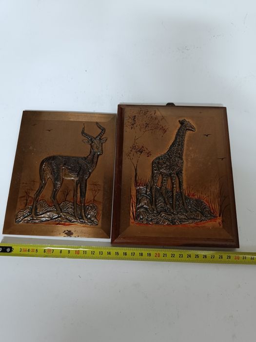 Quadros de relevo em cobre