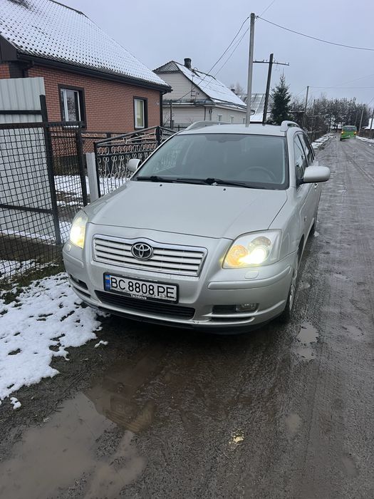 Toyota Avensis T25 2004
