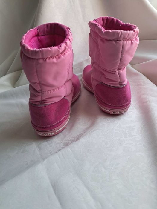 Różowe ocieplane śniegowce Crocs J6