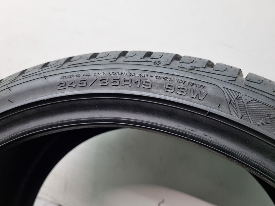 2x 245/35R19 93W Goodyear Ultragrip Performance + 7mm 2022 opony zimowe