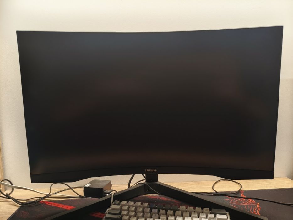 Monitor Samsung LC27G55TQWRXEN 2k 144hz