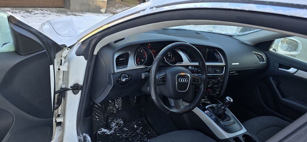 Deska rozdzielcza kokpit airbag Audi A5 8T przedlift 07-11 Europa