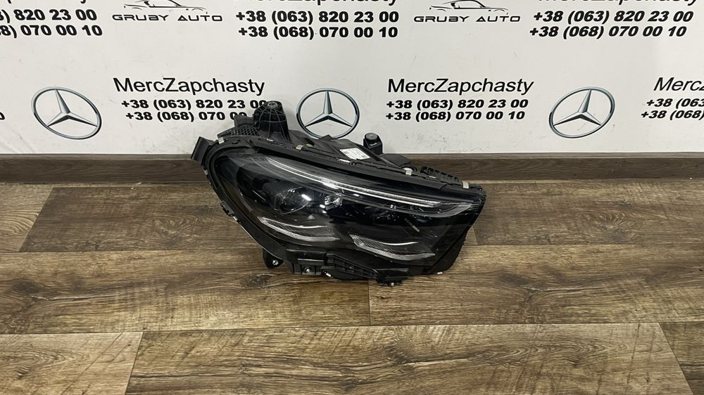 Mercedes w 214 E клас фара права Digital light