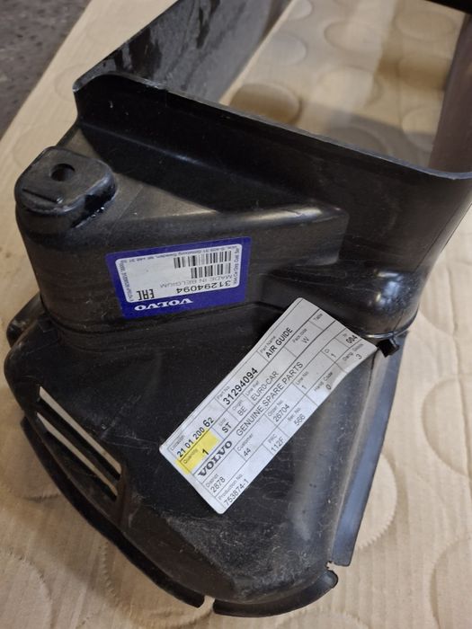 Volvo V40 II wlot powietrza kierownica powietrza