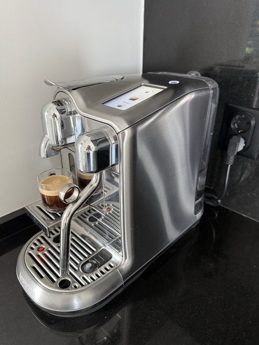 Maquina cafe Creatista Pro Nespresso