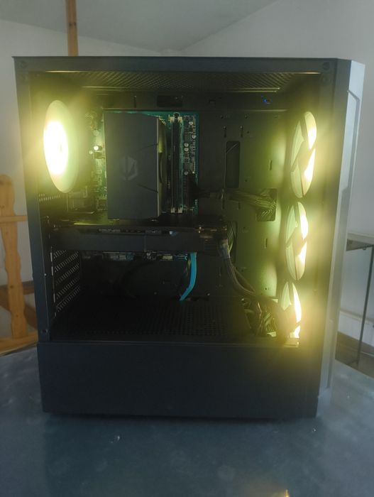 Budżetowy PC do gier / RX 470 / 16GB / SSD / CS2 Fortnite GTA V