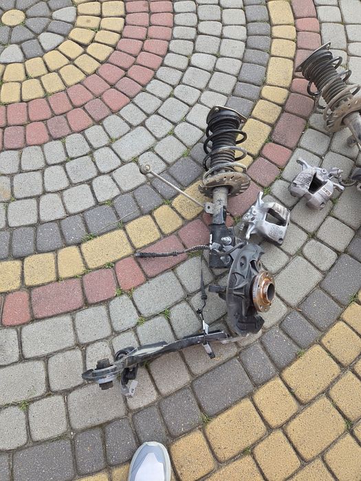 McPherson Peugot 3008 1.2 benzyna 2023r
