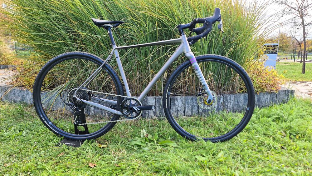 03235 rower potestowy szutrowy gravel RONDO RUUT AL1 raw/gray roz. M