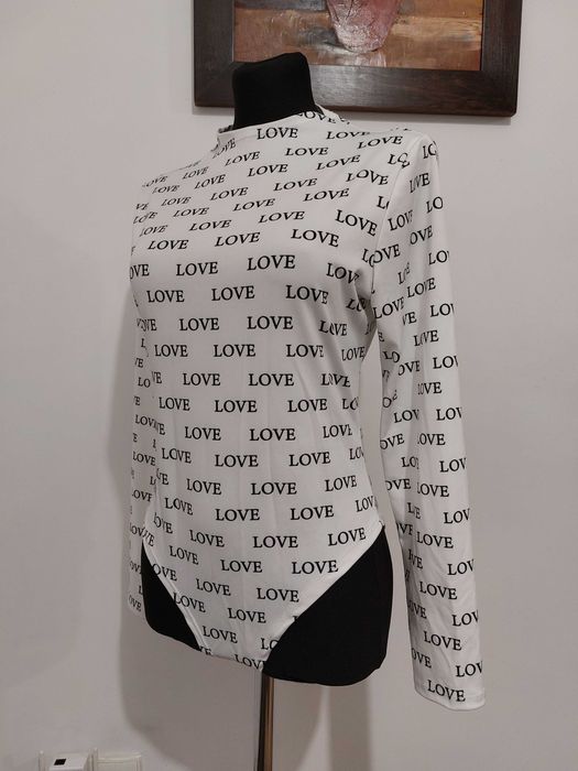 Białe body w napisy LOVE, XS/S