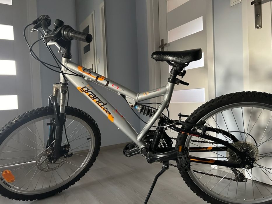 Rower Młodzieżowym srebrny