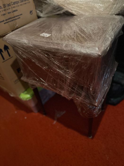 Mobiliário antigo (conjunto de varios moveis)