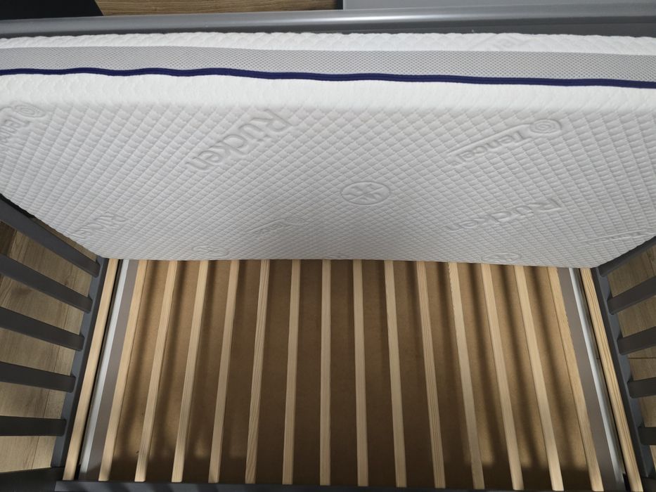 Łóżeczko dziecięce z materacem Rucken