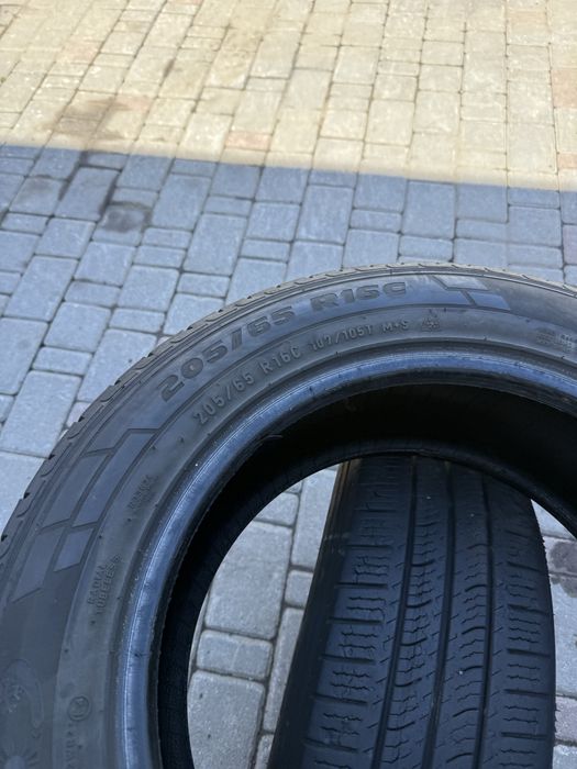 Колеса/резина/гума 205/65R16C Pirelli