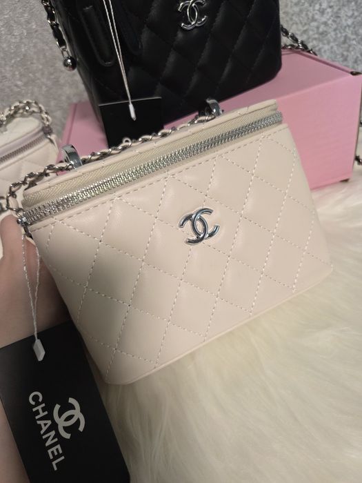 Неймовірні  Chanel в 3 кольорах зі срібною фурнітурою
