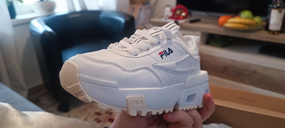 Ténis Mulher FILA UPGR8 - N36 (Novos)