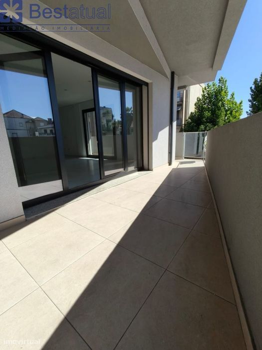 Apartamento T3 c/Lugar de Garagem P/ 2 Carros