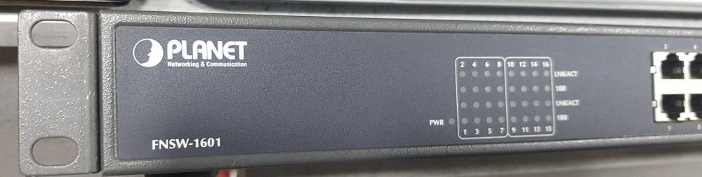 Комутатор  Planet FNSW-1601