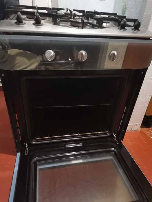 Поиск модели : 
 Духовой шкаф независимый Ariston FD 51