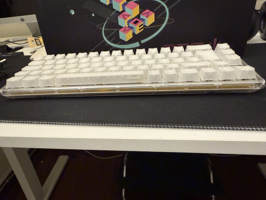 Teclado Mecânico Ducky ONE 3 Aura White SF 65% MX Blue  Hot Swapable