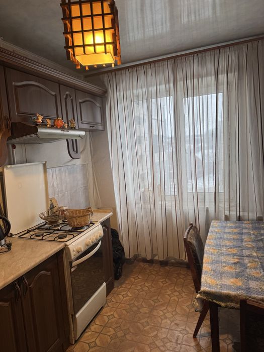 Продаем 3 комнатную квартиру улучшенной планировки 17 квартал