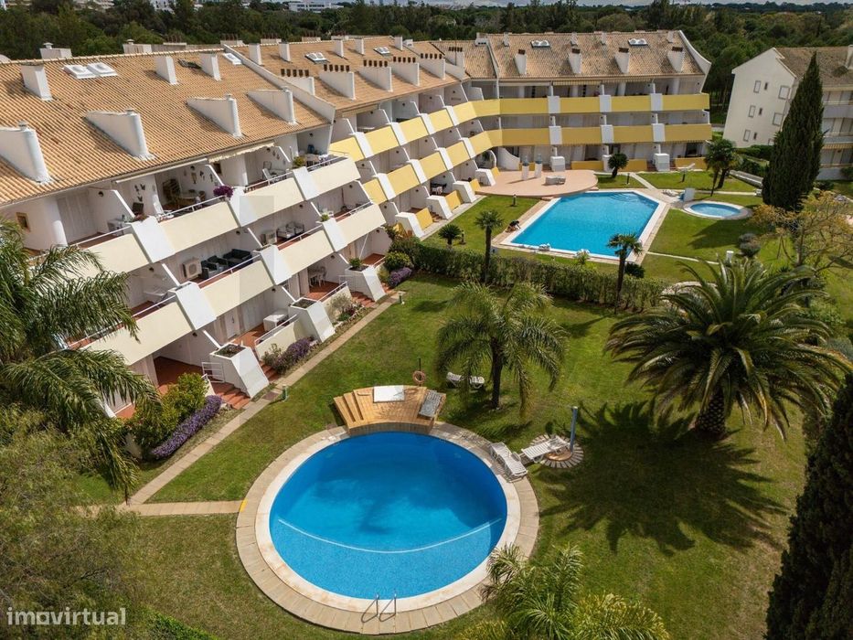 T2 Duplex Rua das Cássias, Vilamoura | Piscina, Jardim e Estacionament