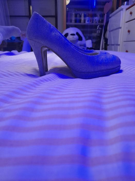 Saltos altos tamanho 38