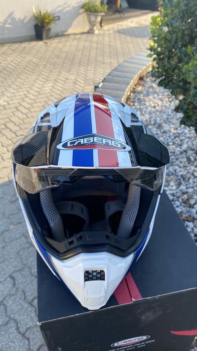 Capacete caberg novo