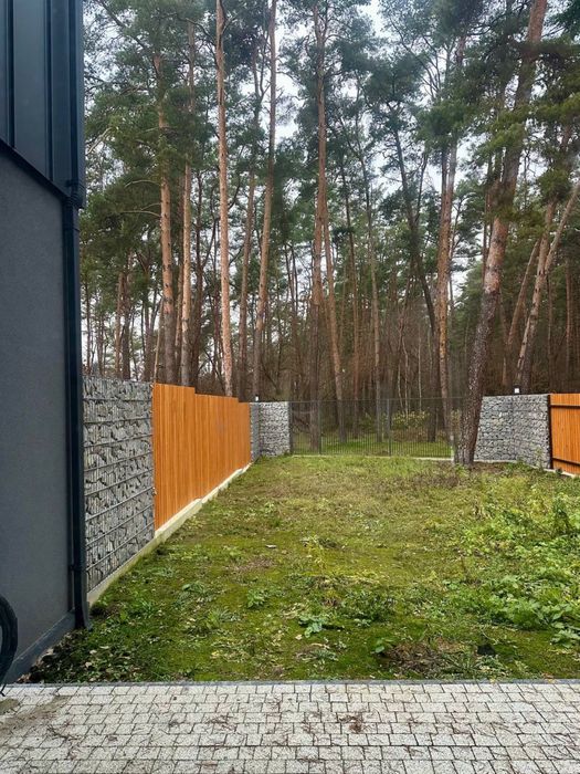 Продаж нових готових таунхаусів у с. Кульчин поруч з лісом