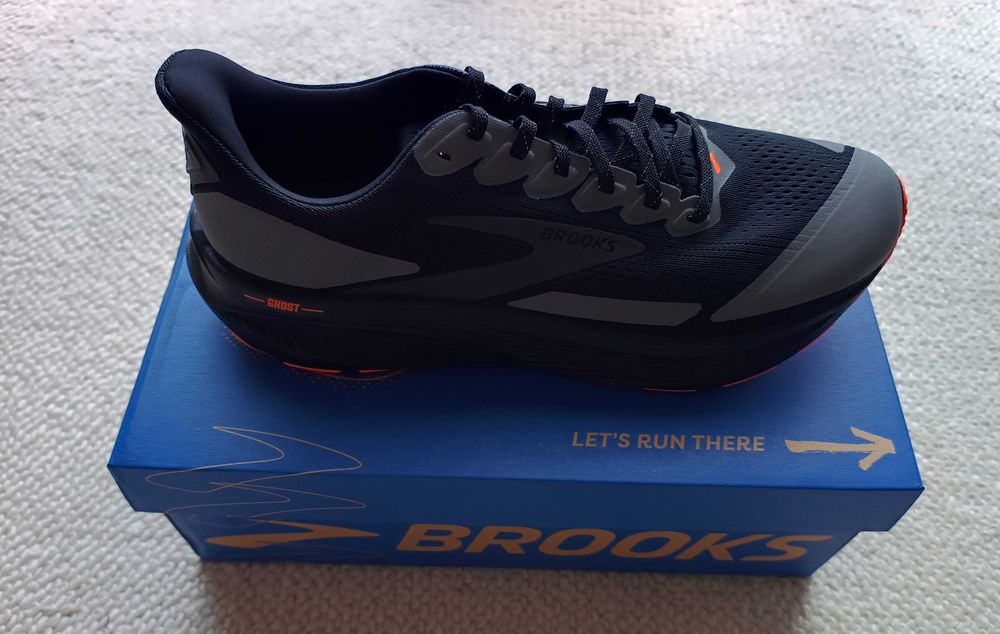 Męskie buty do biegania Brooks Ghost 17, rozm. 44, czarno-pomarańczowe