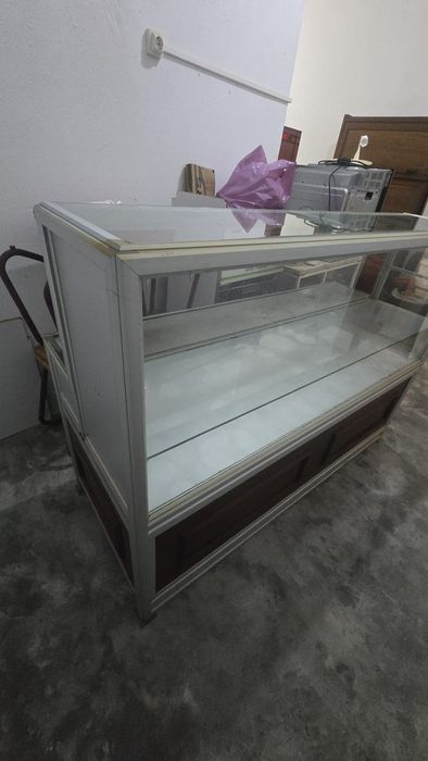 Vitrine de exposição - não refrigerada