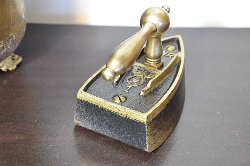 ŻELAZKO wyjątkowe żeliwne przedwojenne sygnowane