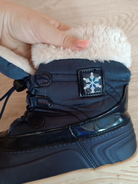 Продам зимні ботинки