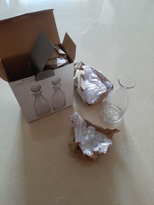 Galheteiro em vidro - azeite e vinagre - novo