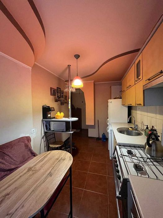 Продаж 3-кімн.кв. біля ТЦ Гостинець