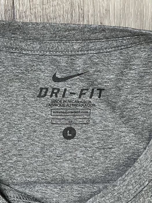 Nike dri-fit футболка L размер спортивная серая